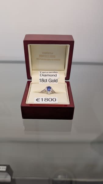 Tanzanite & Diamond Ring, 18ct Gold